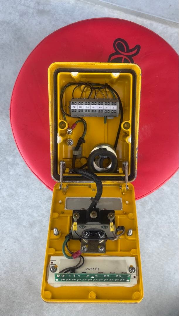 歩行者押しボタン　日本信号株式会社　本物