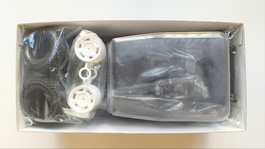 タミヤ トヨタ ランドクルーザー40 1/10 ラジコンクロスカントリー