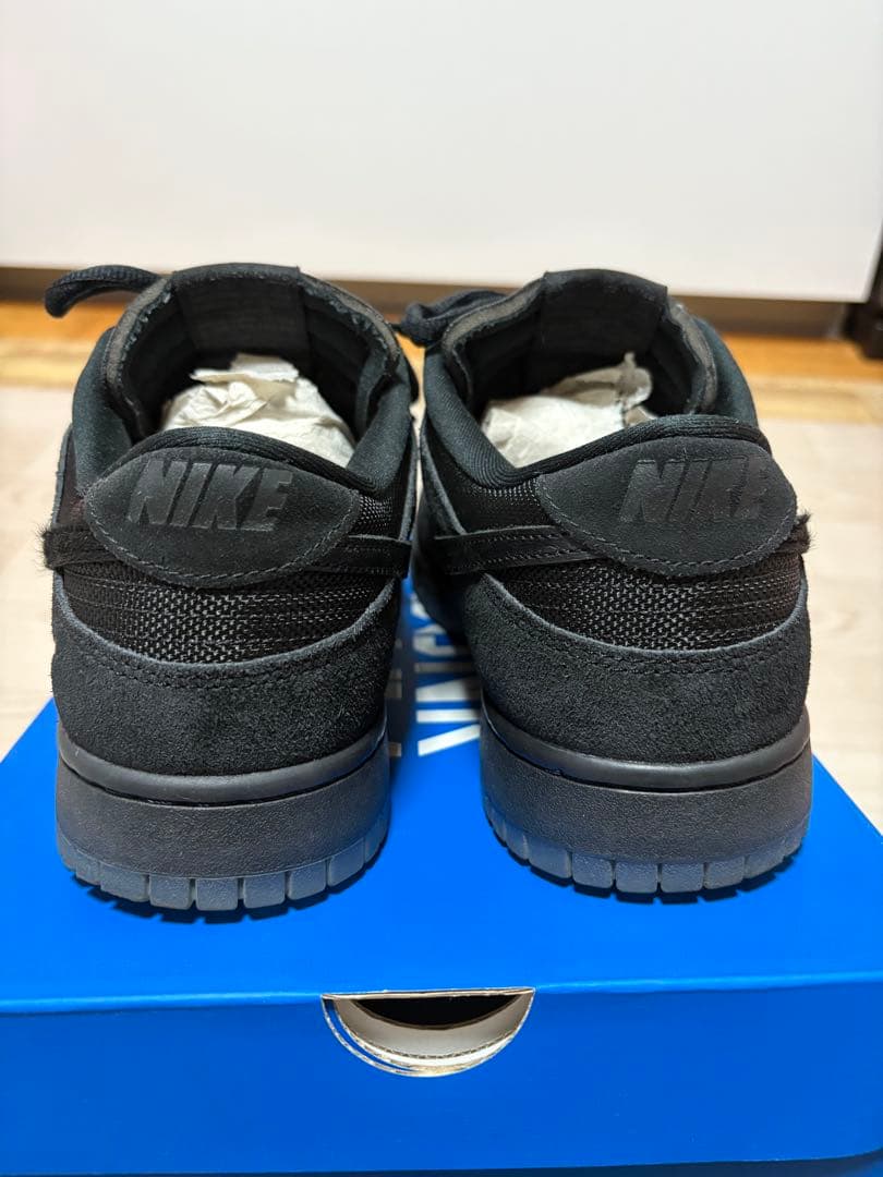 NIKE DUNK LOW UNDEFEATED ブラック スエード