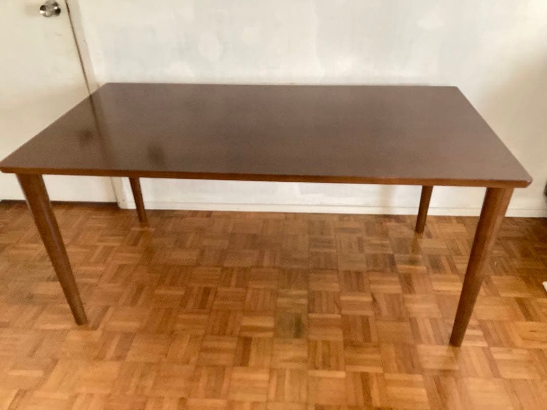 カリモク60 ダイニングテーブル　1500サイズ ウオールナットカラー