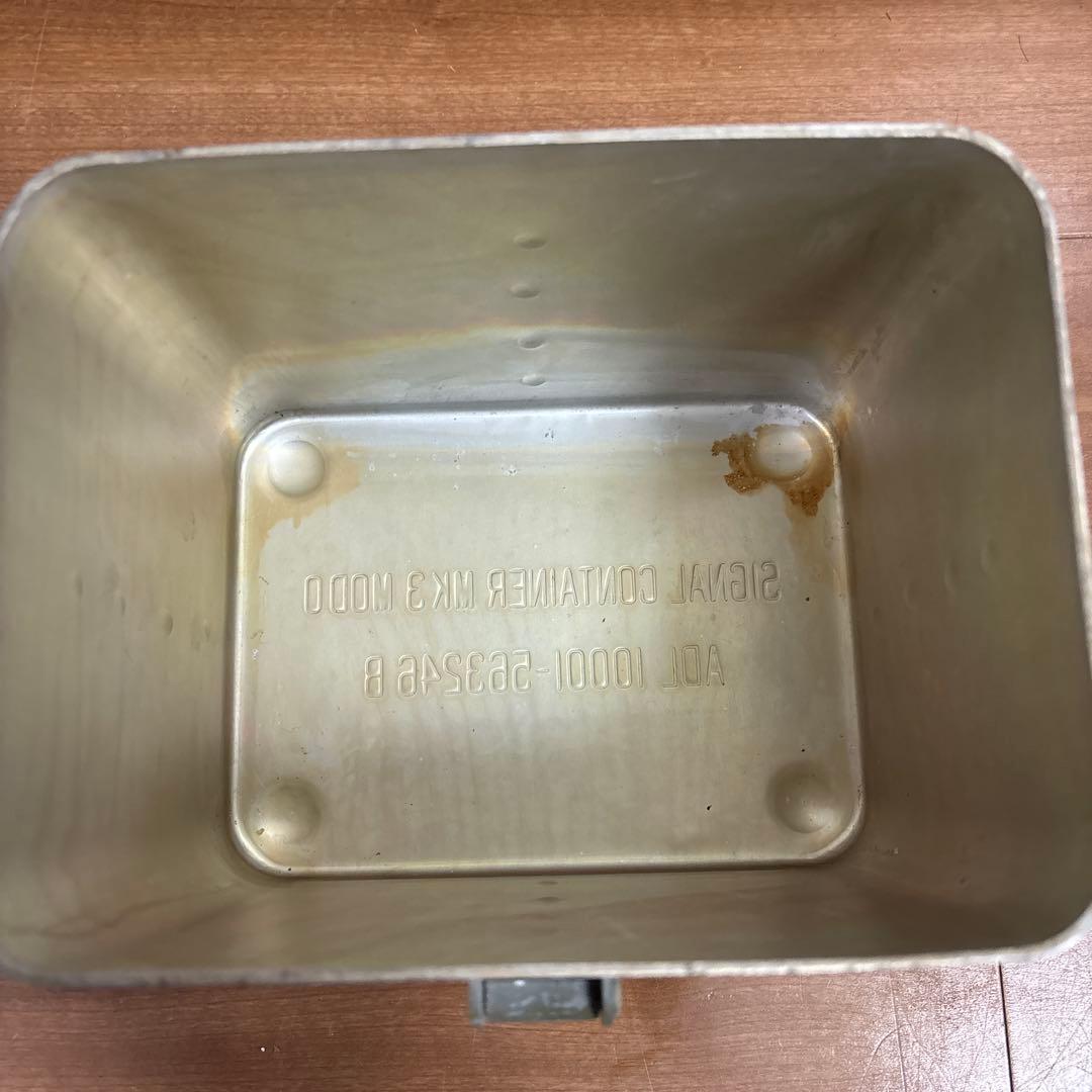 米軍　実物　SIGNAL SMOKE CASE 送料無料