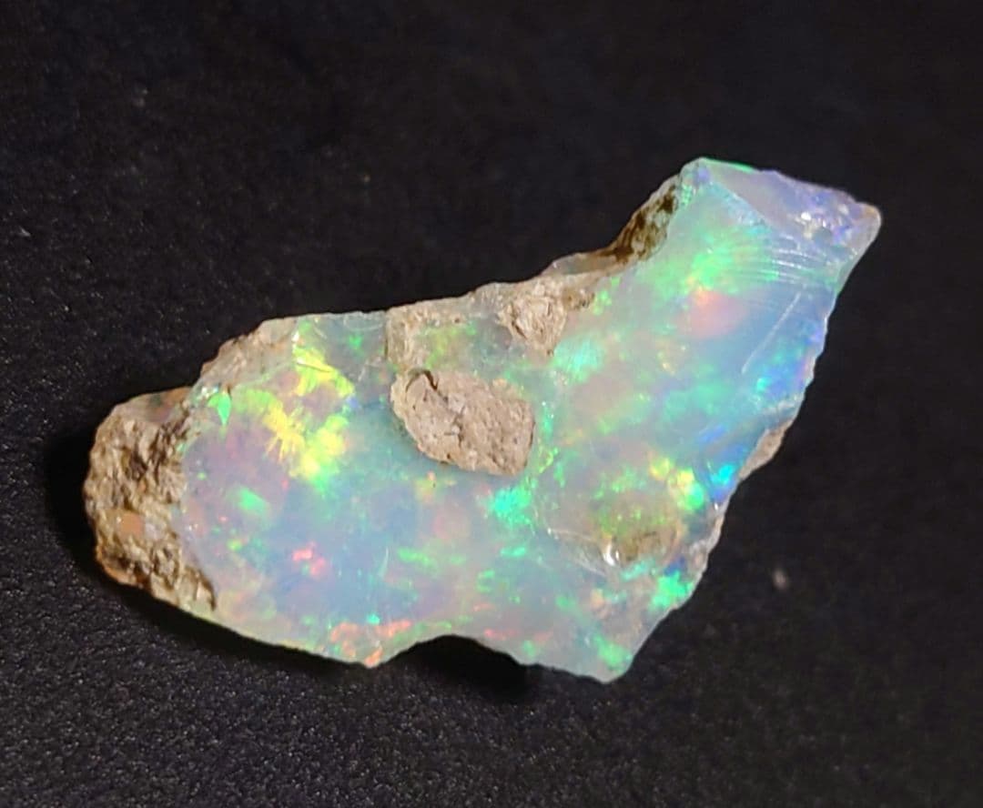 エチオピアウェロ産オパール　原石　ジュエリー　グレード　鉱物標本　原石