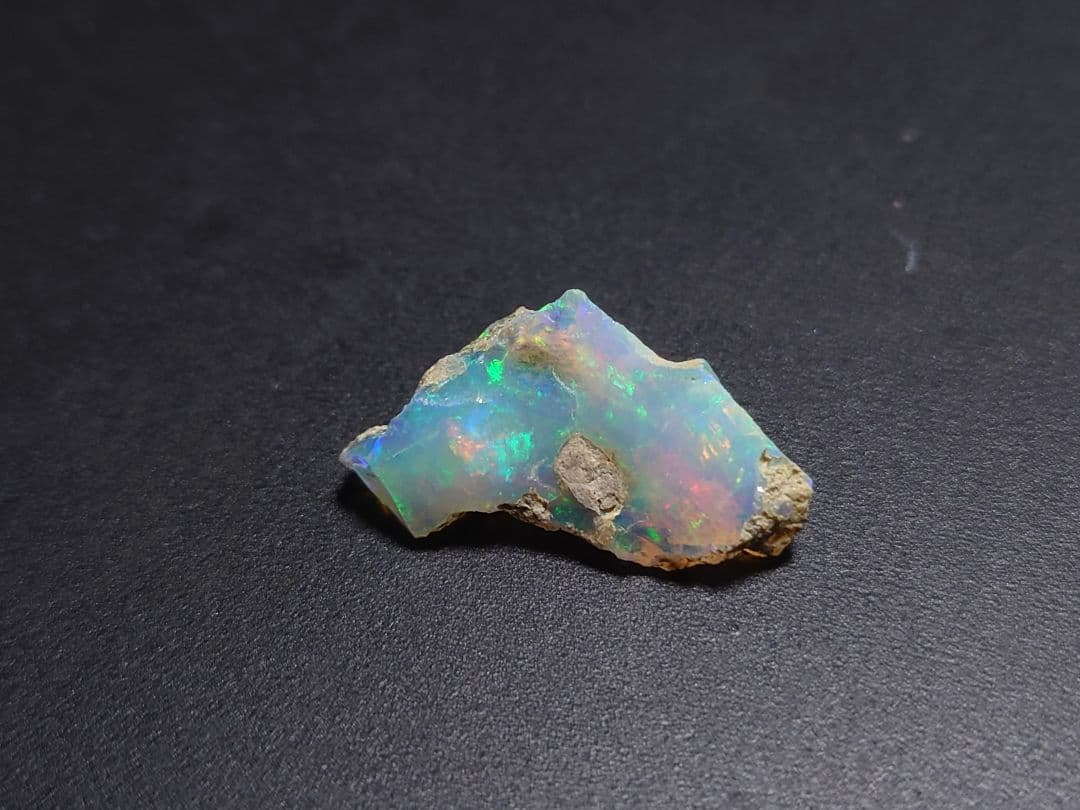 エチオピアウェロ産オパール　原石　ジュエリー　グレード　鉱物標本　原石