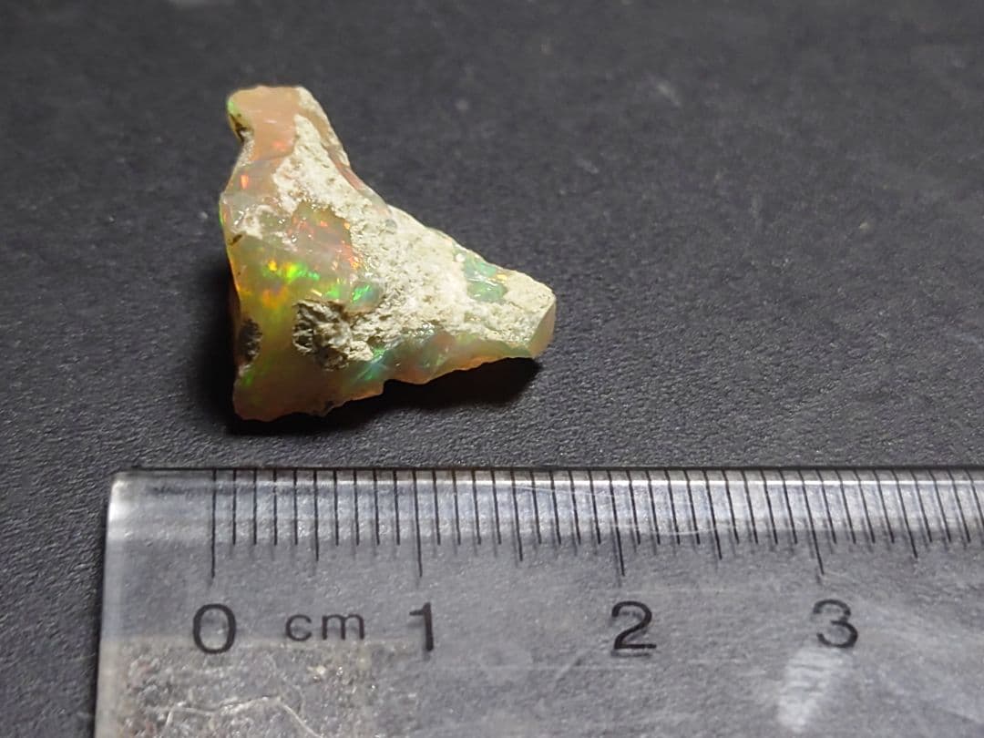 エチオピアウェロ産　オパール　ジュエリーグレード　原石　鉱物標本