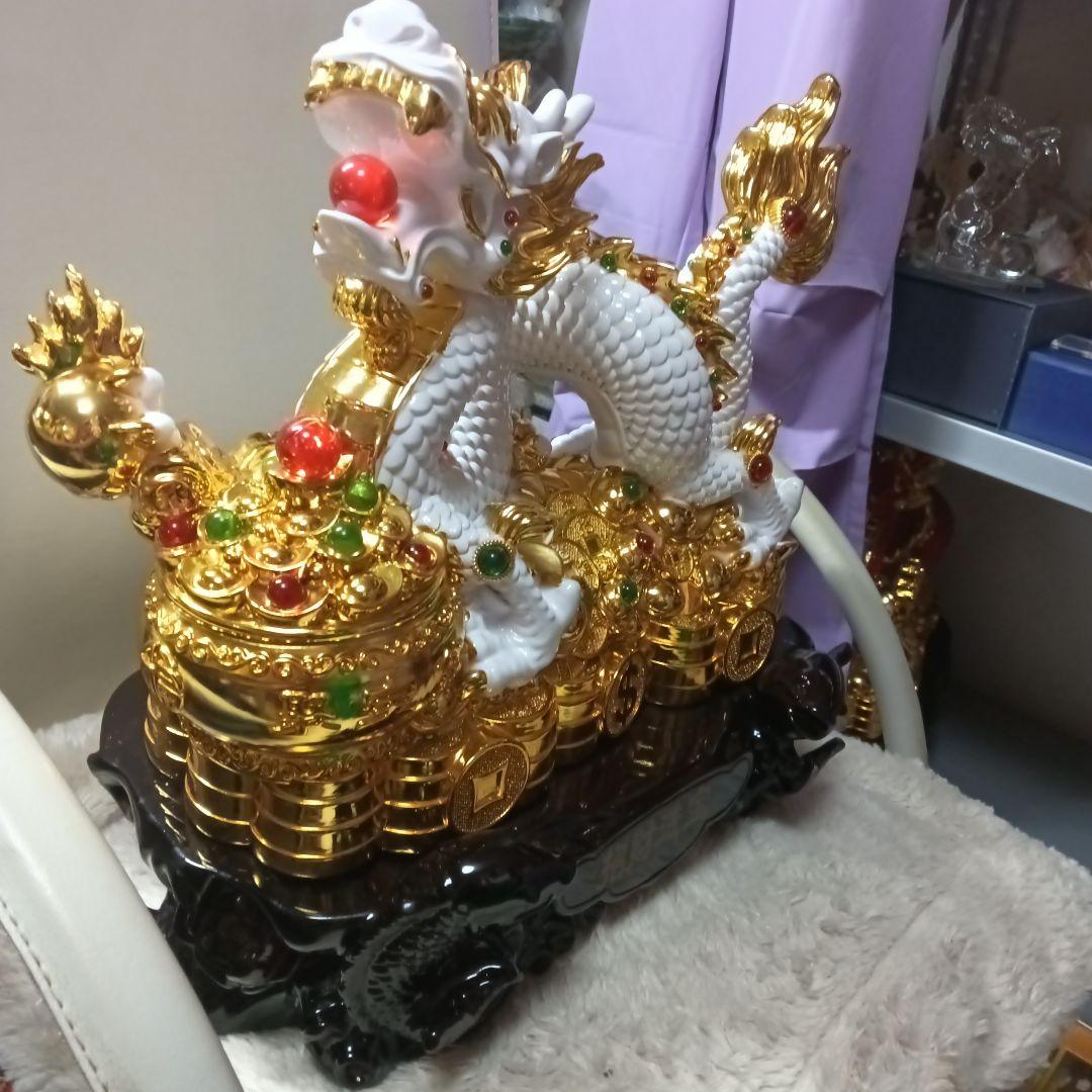 中国工芸品　白色と金色の白龍　ダンシングドラゴン