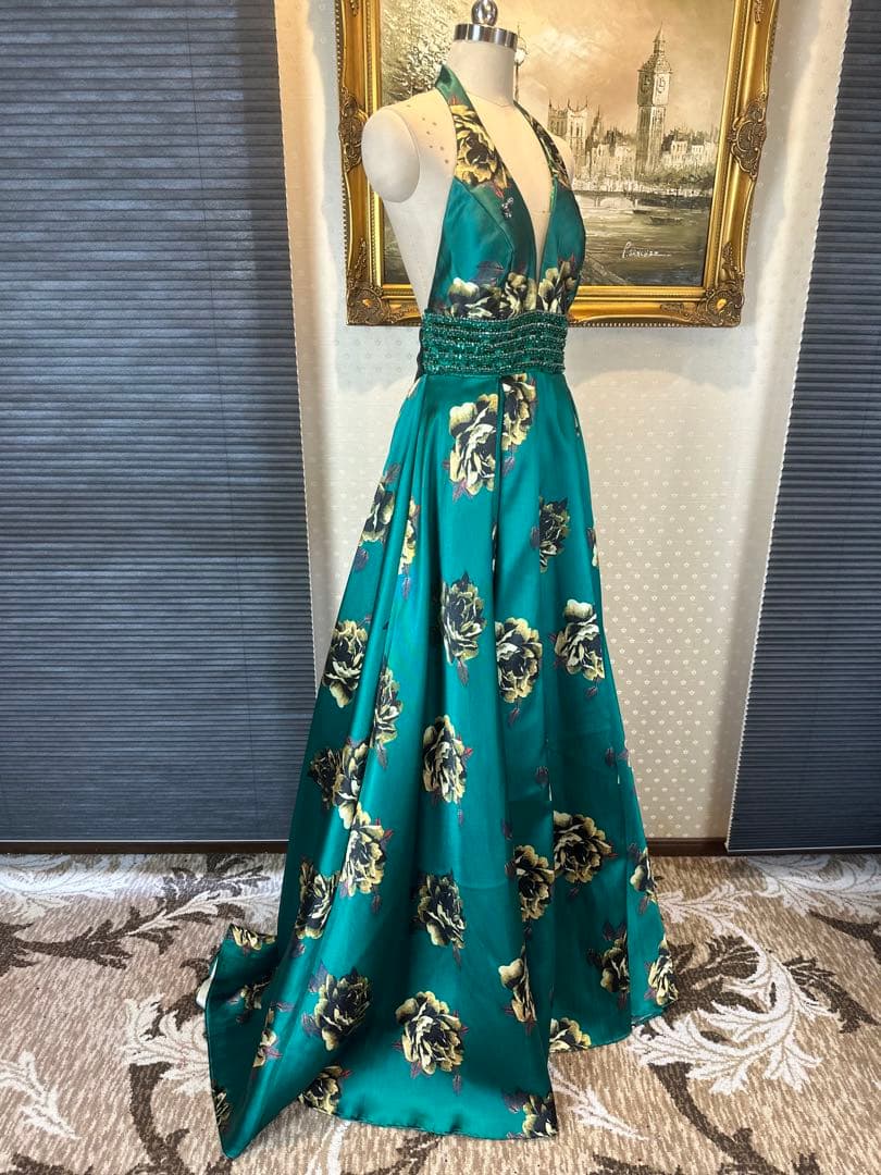 ターコイズ フラワープリント ハルターネック マキシドレス