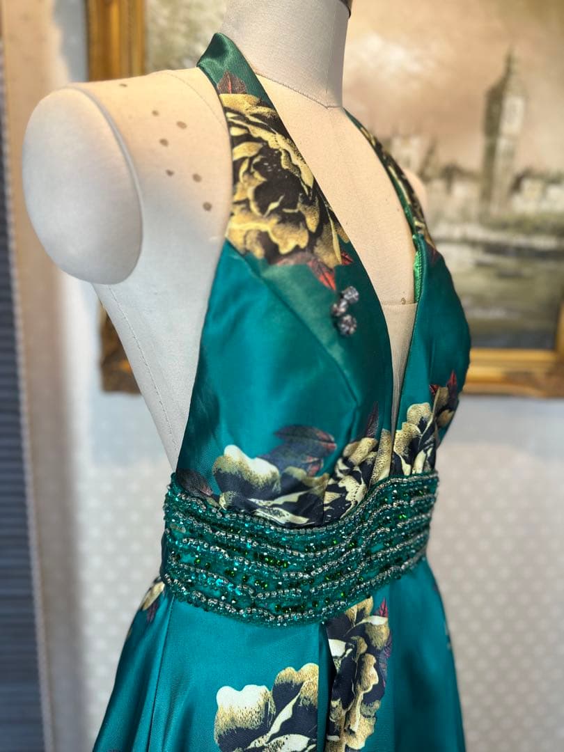 ターコイズ フラワープリント ハルターネック マキシドレス