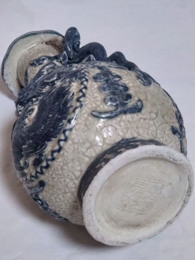 中国美術　骨董　青龍　花瓶　置き物