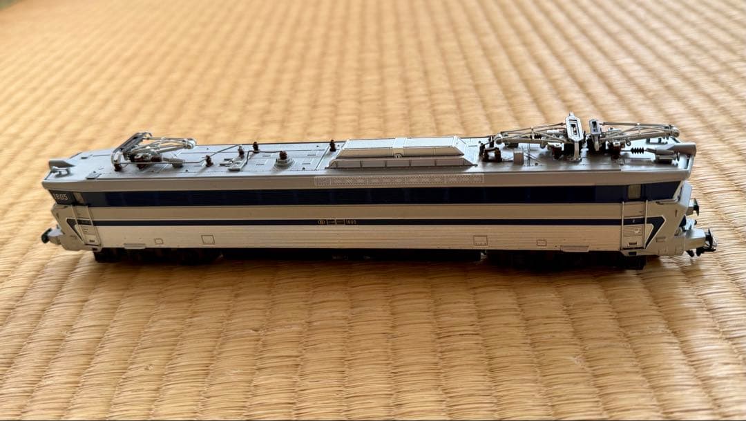 メルクリン　39402 SNCB 18型多電源対応旅客用電機1805号機