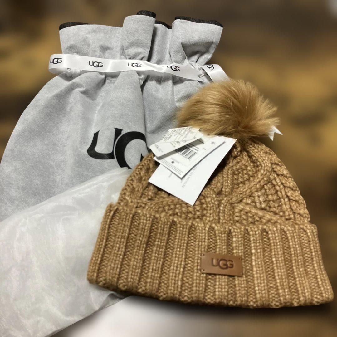 新品UGG ケーブルビーニーニット帽