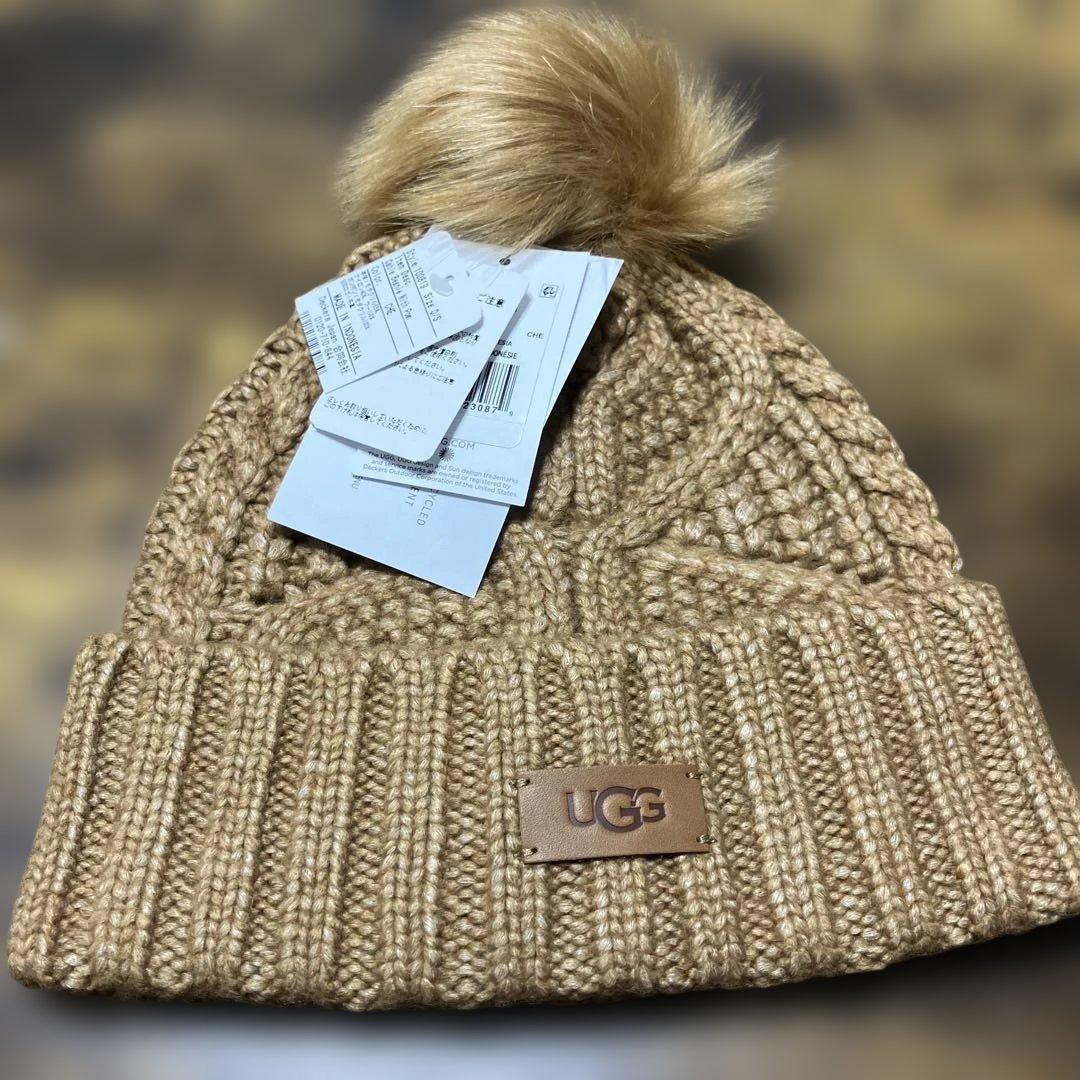 新品UGG ケーブルビーニーニット帽