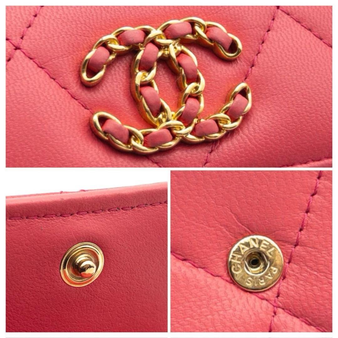 【超極美品】CHANEL 19 ディズヌフ　三つ折り財布　ピンク　ラムスキン