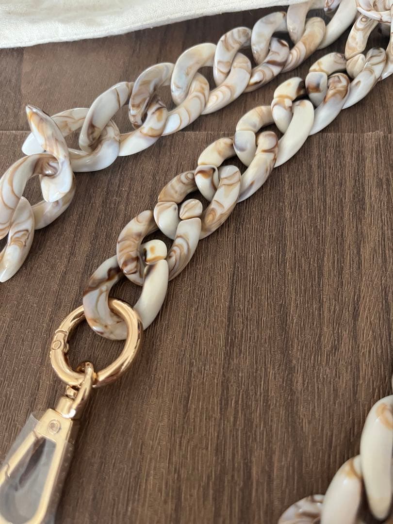 CHARLOT チェーンデザインストラップ