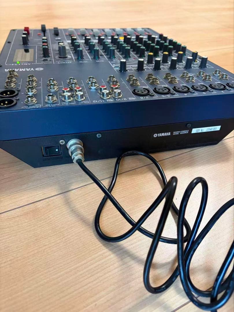 YAMAHA MG124CX ミキシングコンソール