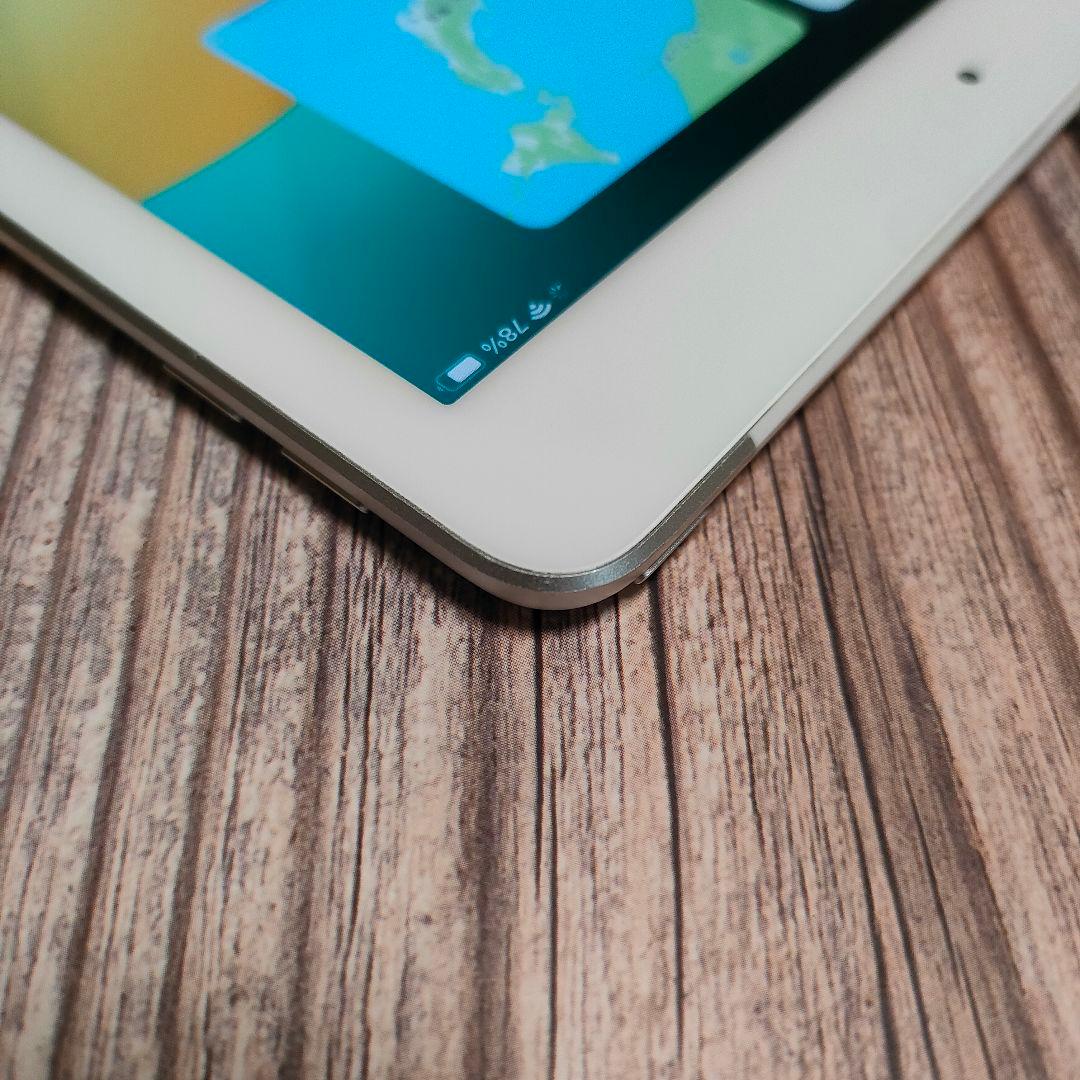 iPad 第6世代 32GB シルバー SIMフリー