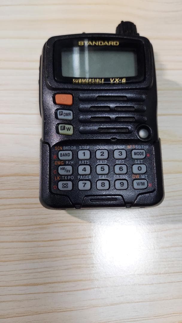 Yaesu VX-6 中古