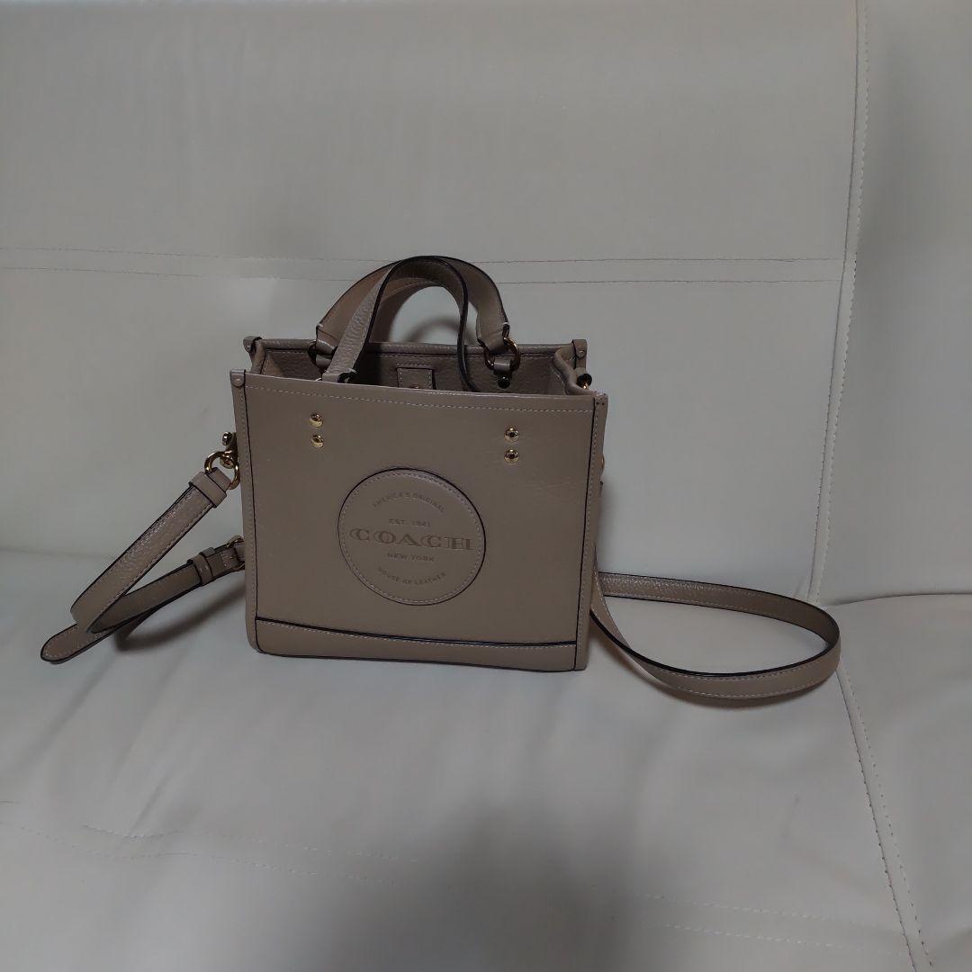 COACH ベージュ トート型ショルダーバッグ