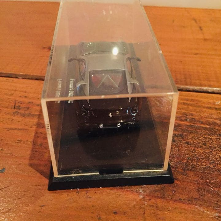 Ferrari オリジナル ミニカー イタリア本社チラシ おまけ付き