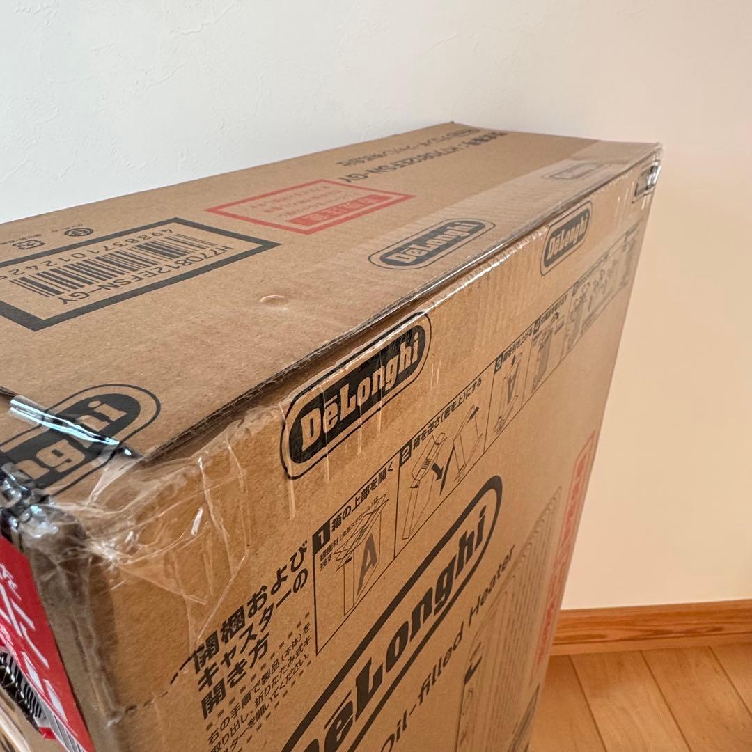 【新品未使用】デロンギオイルヒーター　H770812EFSN-GY