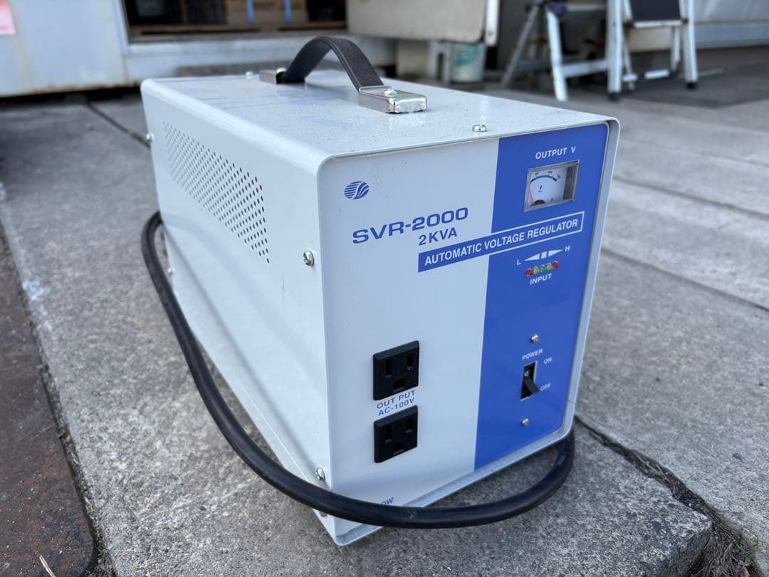 SVR-2000 2KVA 自動電圧調整器