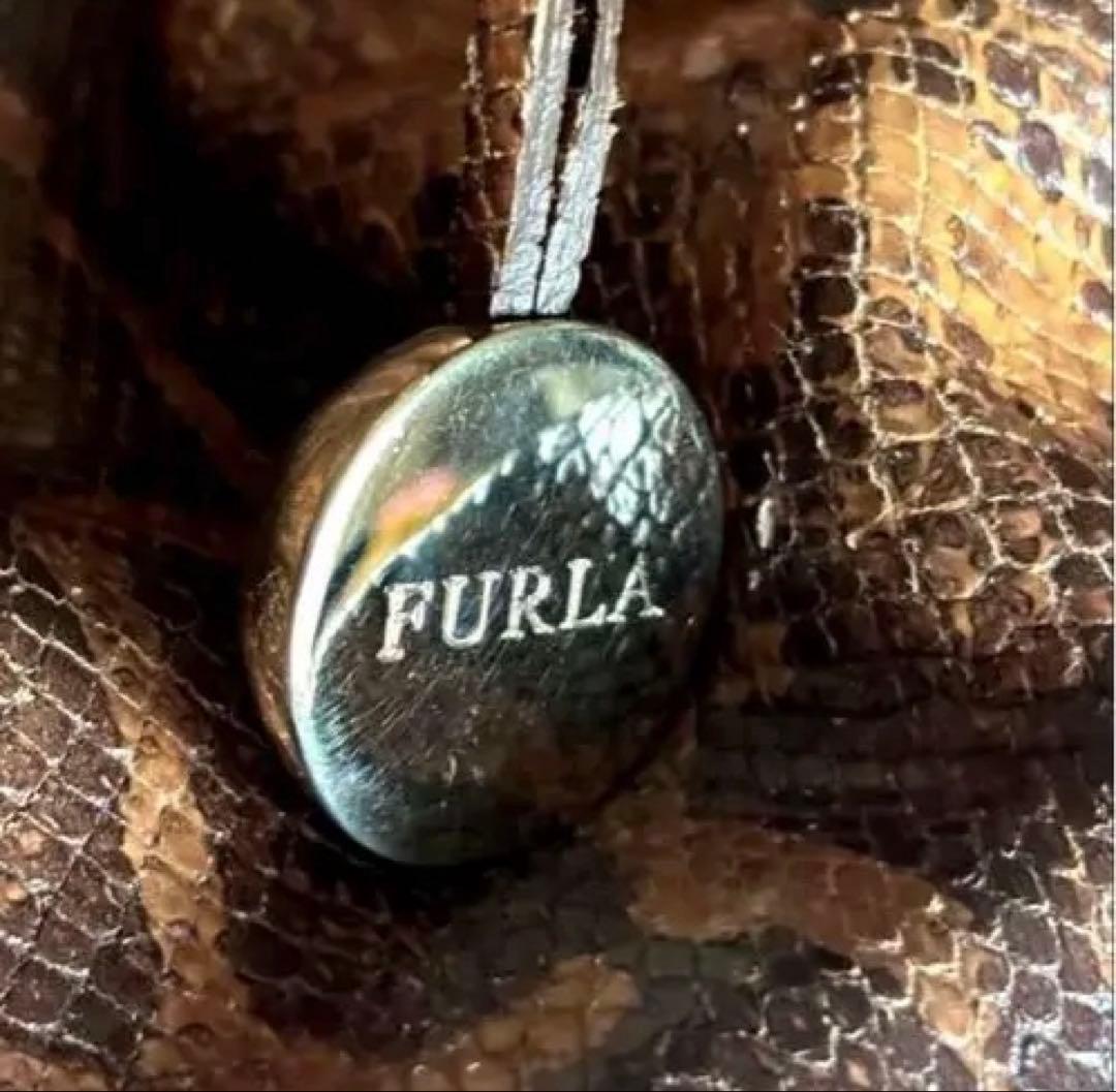 FURLA パイソンレザー バケツ型バッグ