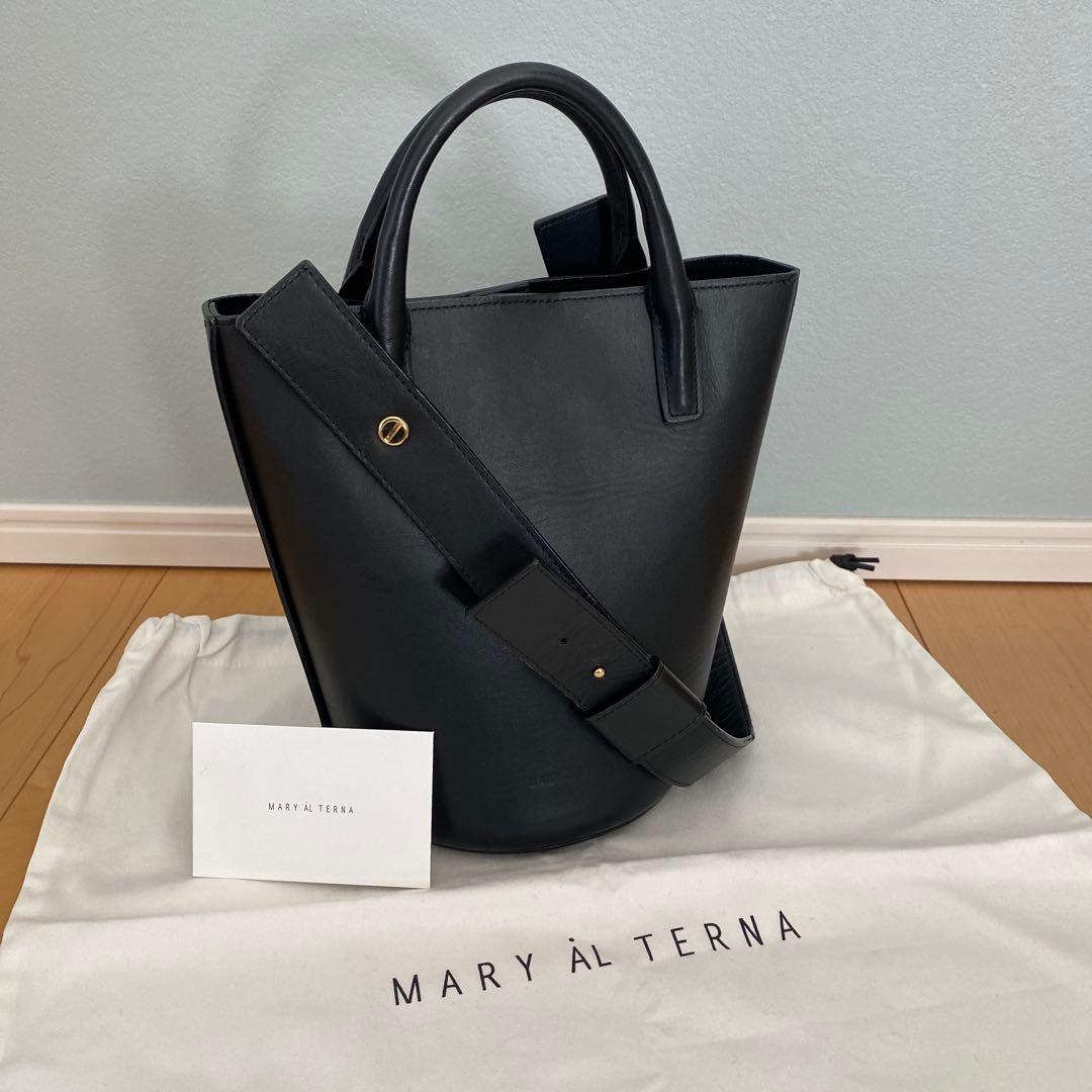 MARY AL TERNA メアリオルターナ　ブラックレザーハンドバッグ