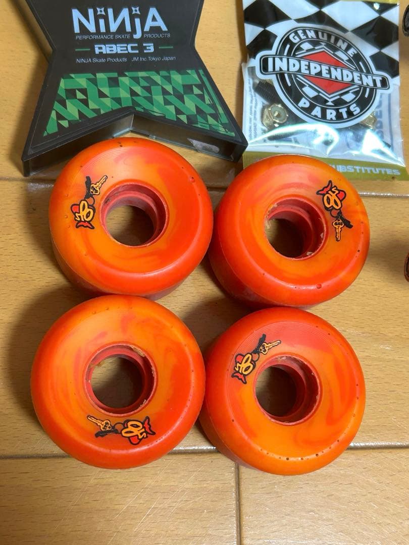 スケボー足周りセット　ベンチャートラック、Ninjaベアリング、OJウィール