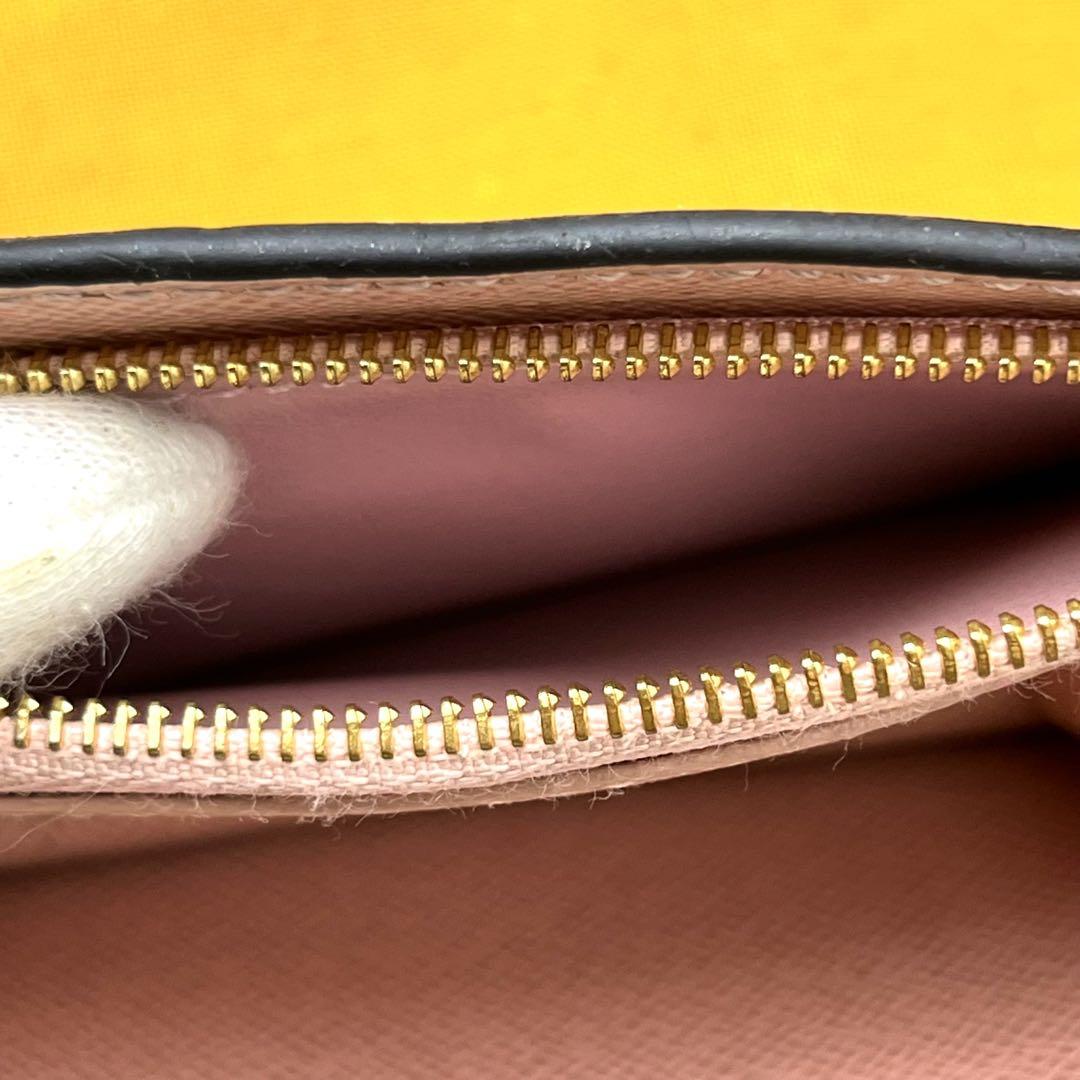 Leaルイヴィトン　エピ ミュルティカルト ローズバレリーヌ ケース