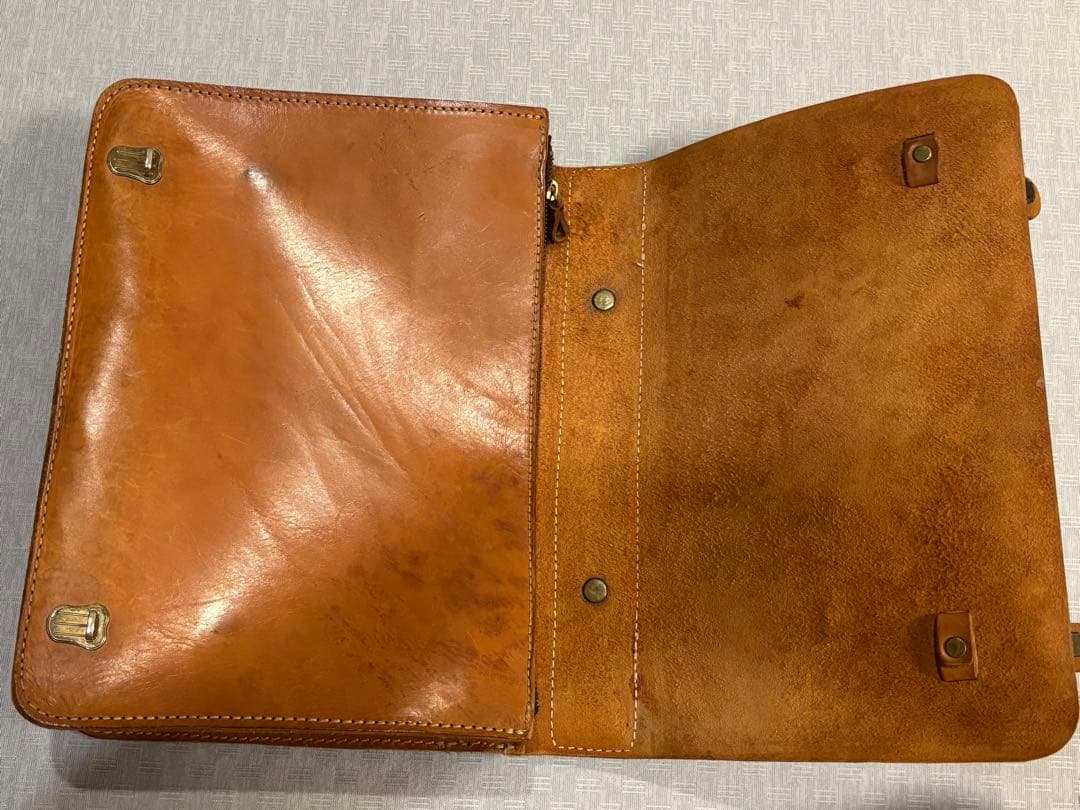 HERZ クラシックな2本ベルト・2wayブリーフケース