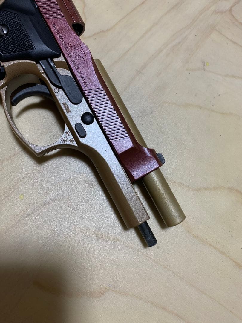 東京マルイM92Fタクティカルマスター　ガスブローバック　塗装品