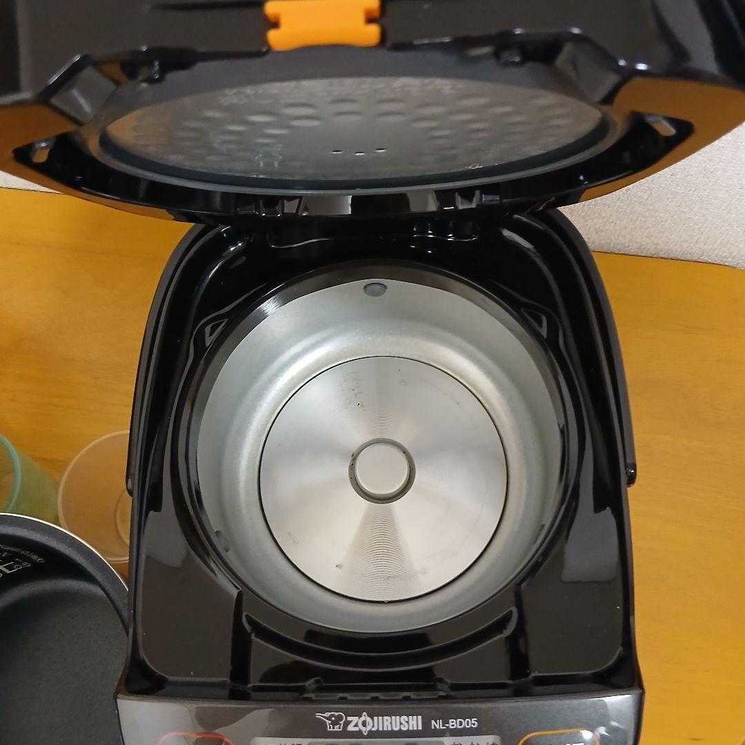 Zojirushi NL-BD05-BA 炊飯器 0.54L（3合)ブラック