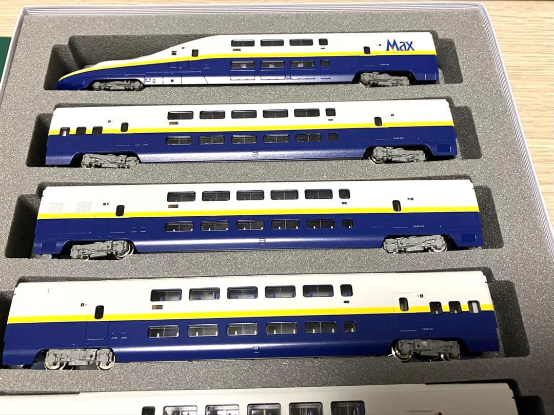 KATO E4系新幹線Max8両セット10-292、293