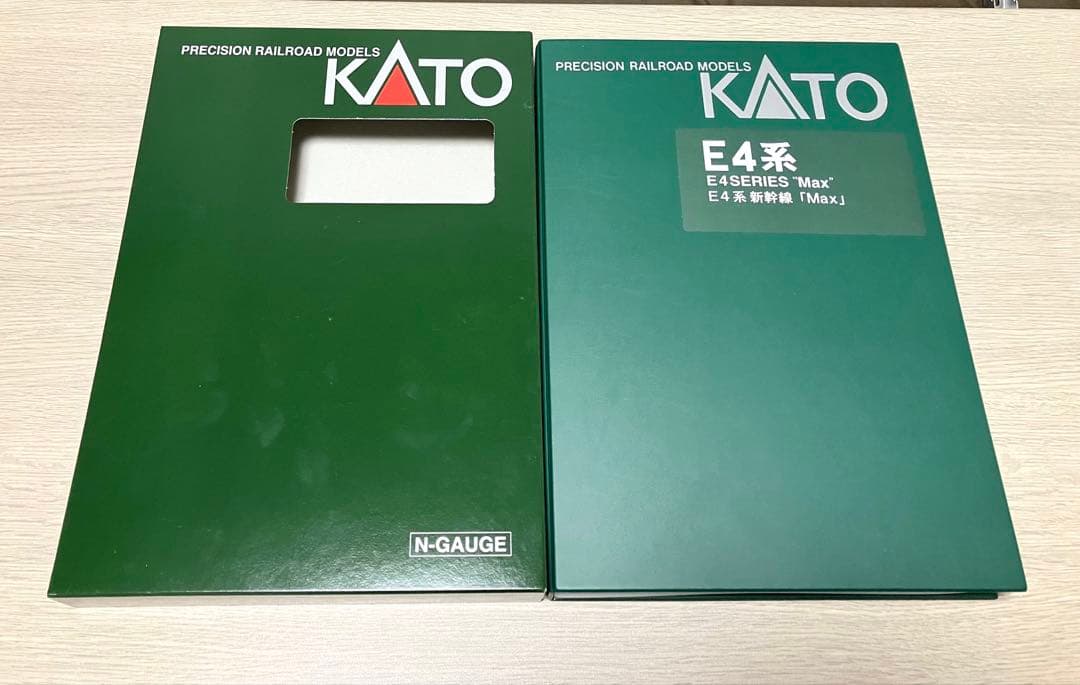 KATO E4系新幹線Max8両セット10-292、293