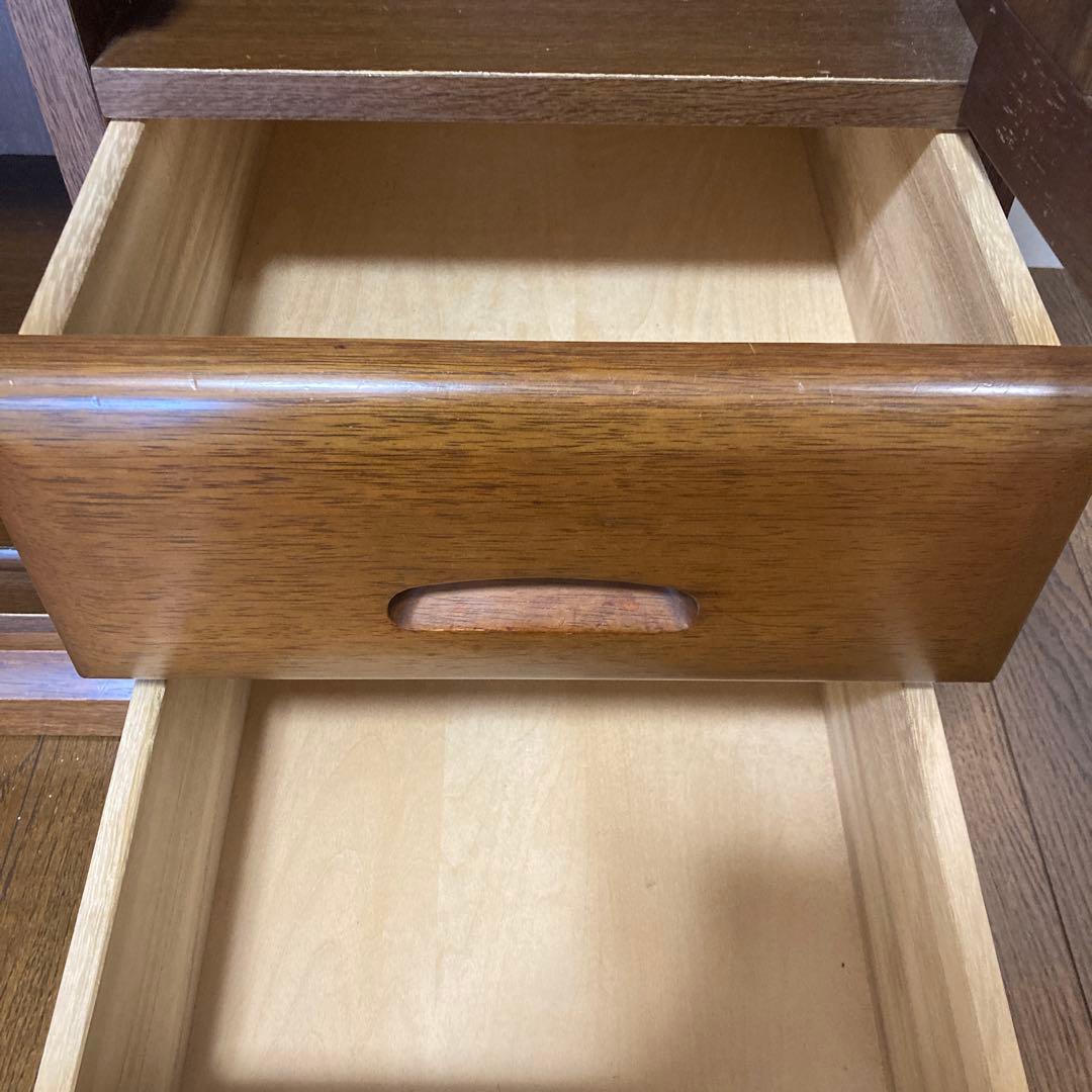 ガラス扉付きキャビネット ブラウン