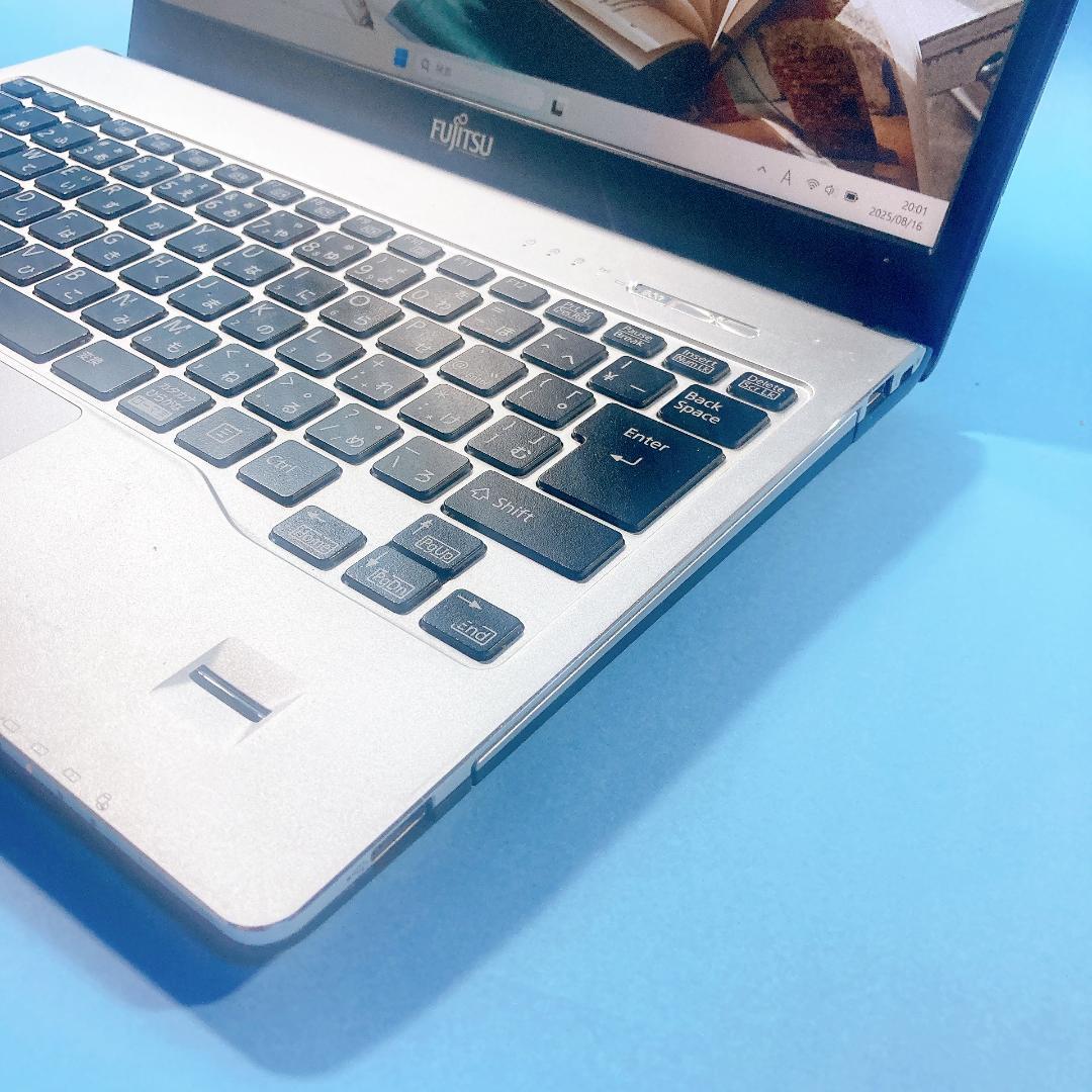 w49✨7世代 /限定 /Core i5/ 爆速SSD✨すぐ使えるノートパソコン