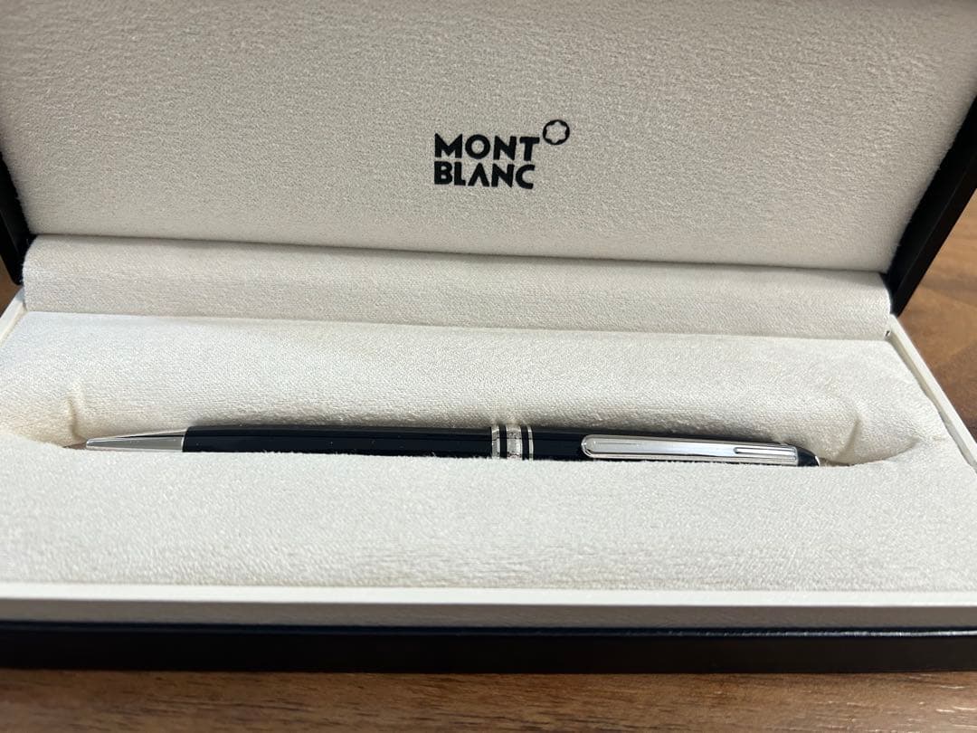 未使用　MONT BLANC ブラックボールペン 本体　プラチナ　クラシック