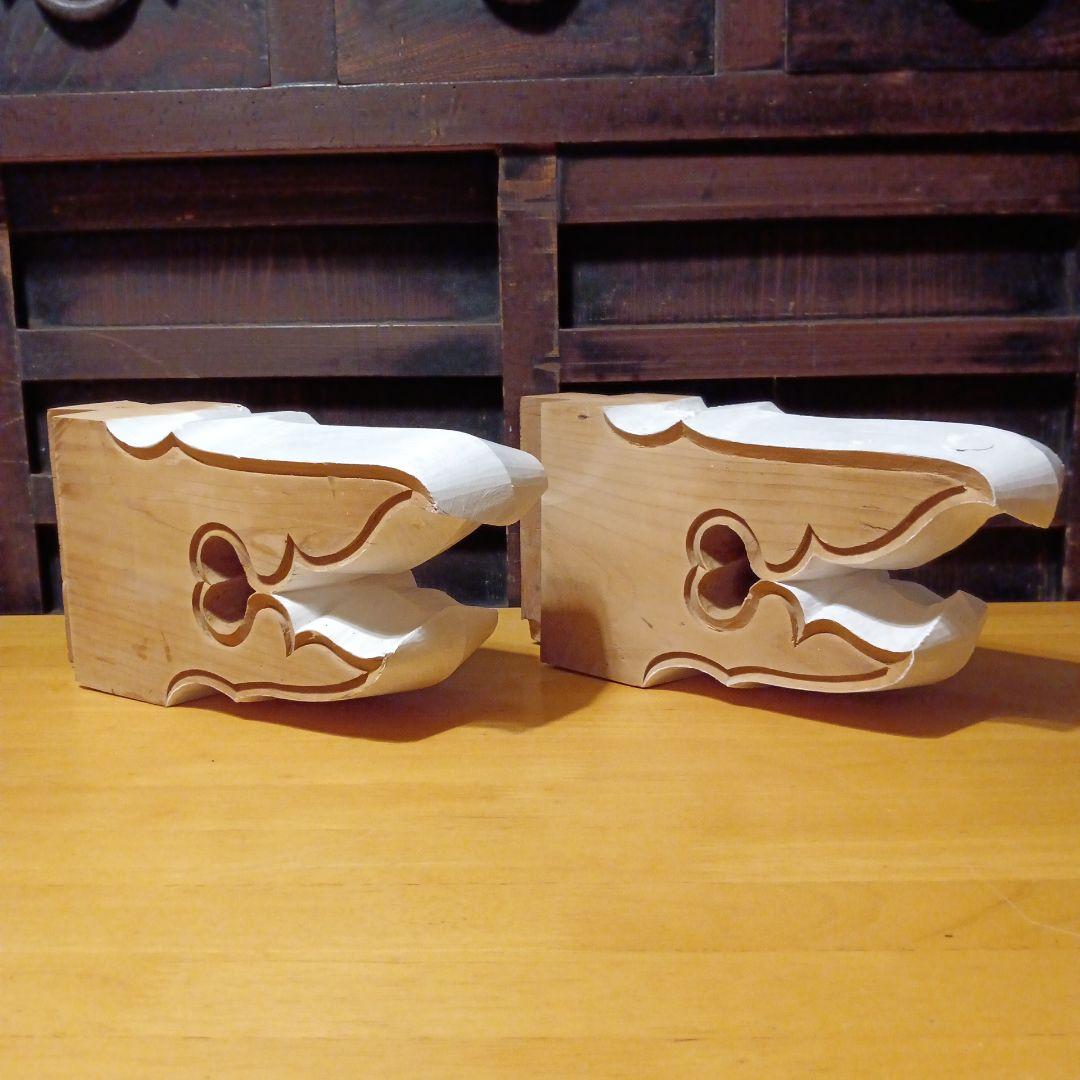 寺院建築の細部、彫刻木材、華麗な金具 オブジェ　アンティーク