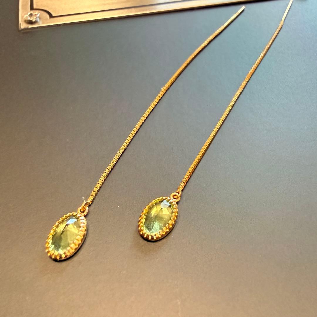 k18 ペリドット　スネークチェーン　アメリカンピアス