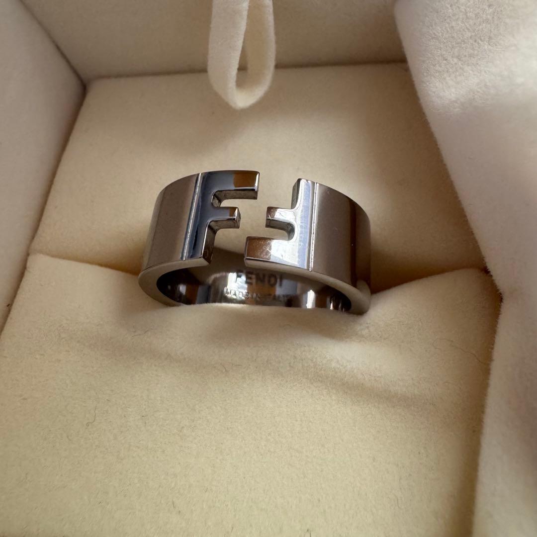 FENDI FF ロゴ リング 指輪