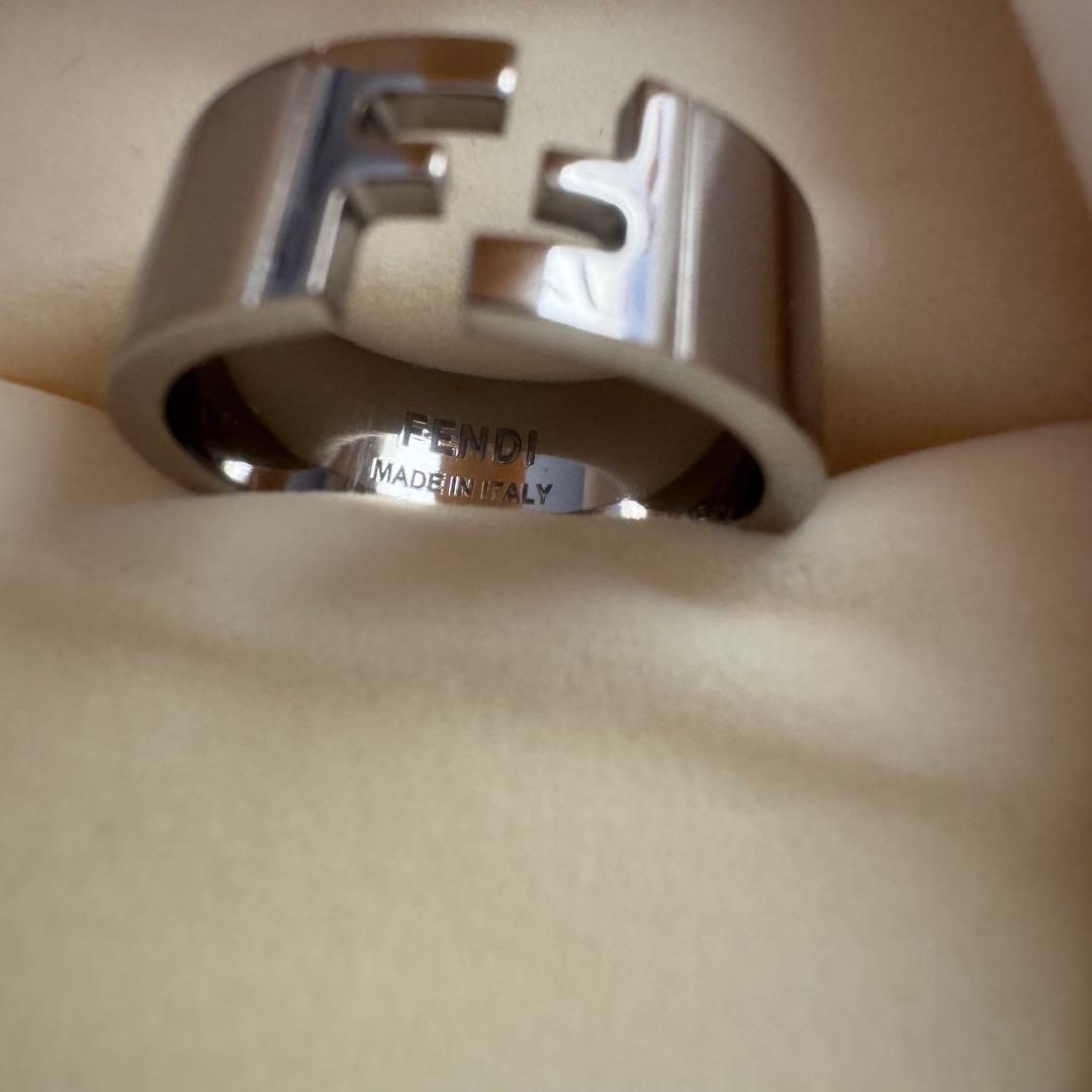 FENDI FF ロゴ リング 指輪