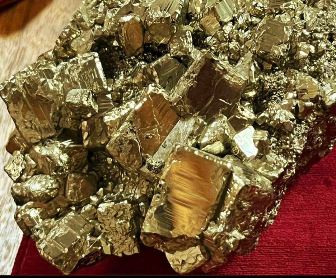 パイライト　黄鉄鉱　非加工天然原石　1,120g