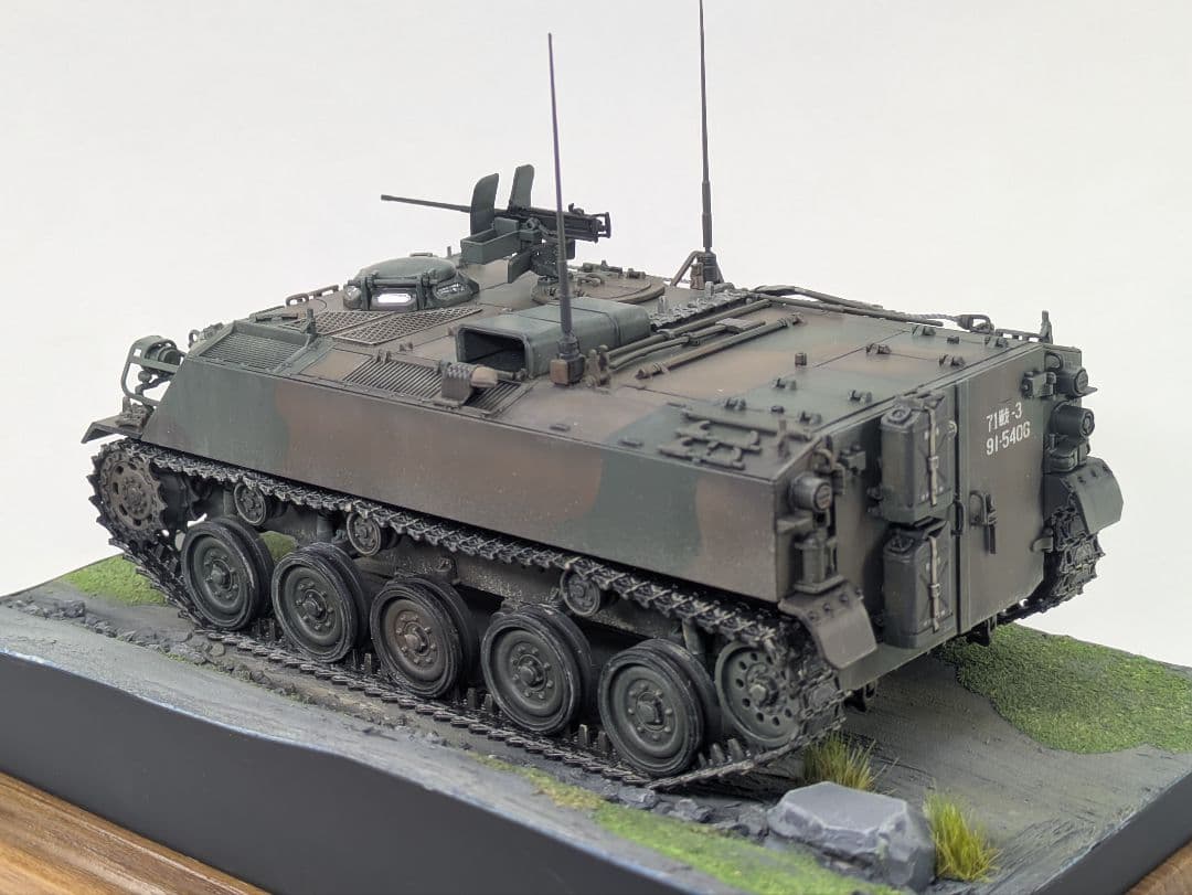 1/35 陸上自衛隊60式装甲車 プラモデル完成品