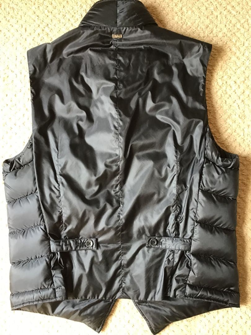 ヘルノ ウルトラライトダウン ジレ サイズ50