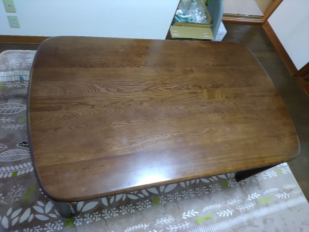 (期間限定価格)カリモク天然木ダイニングテーブル送料込み