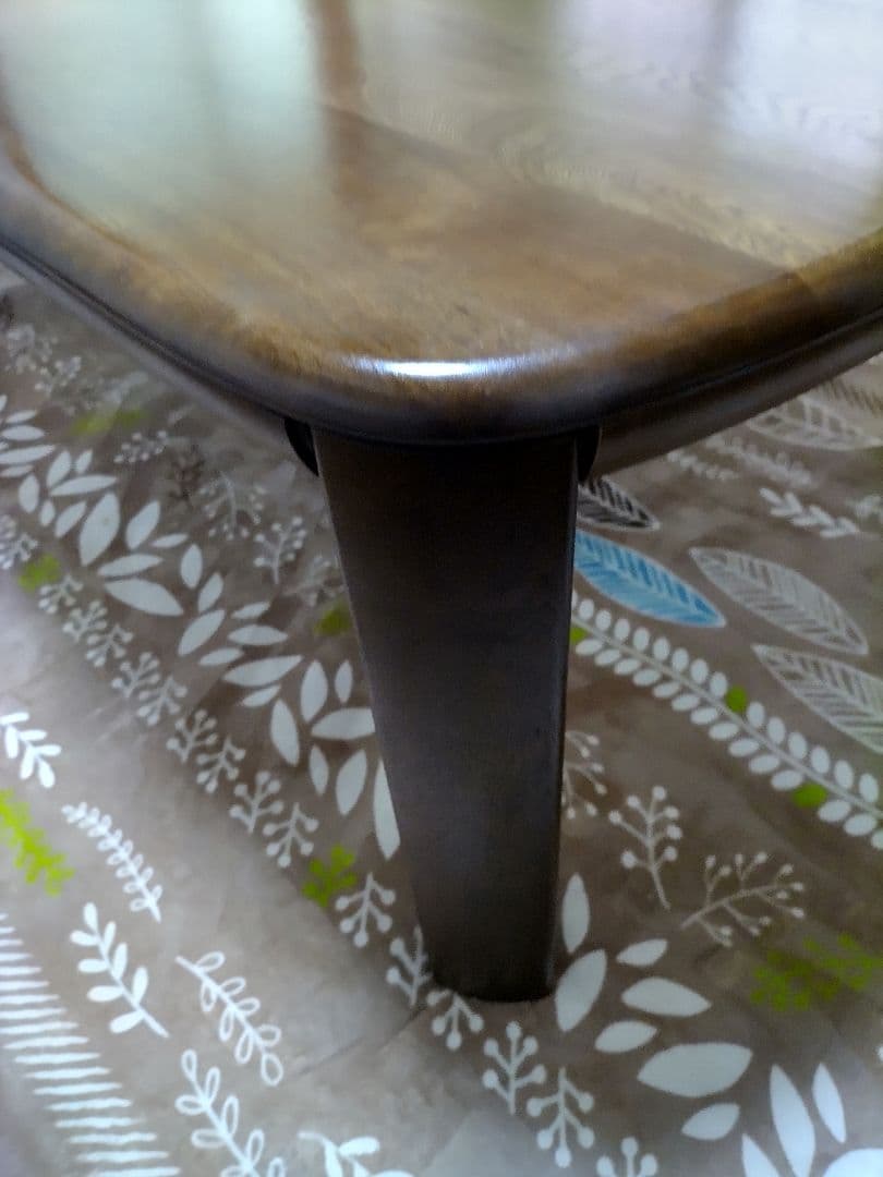 (期間限定価格)カリモク天然木ダイニングテーブル送料込み