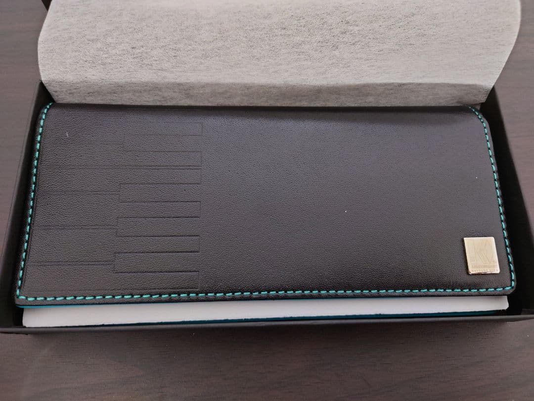 初音ミク 本革長財布 10周年記念