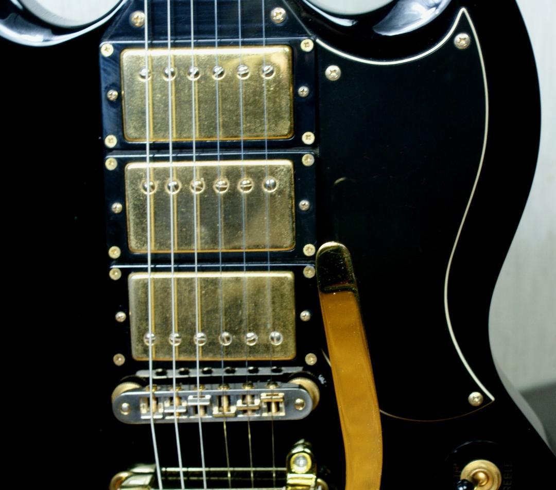 レア　ブラック　バッカス ＳＧ　ハムバッッキング３ピックアップ仕様　アーム付