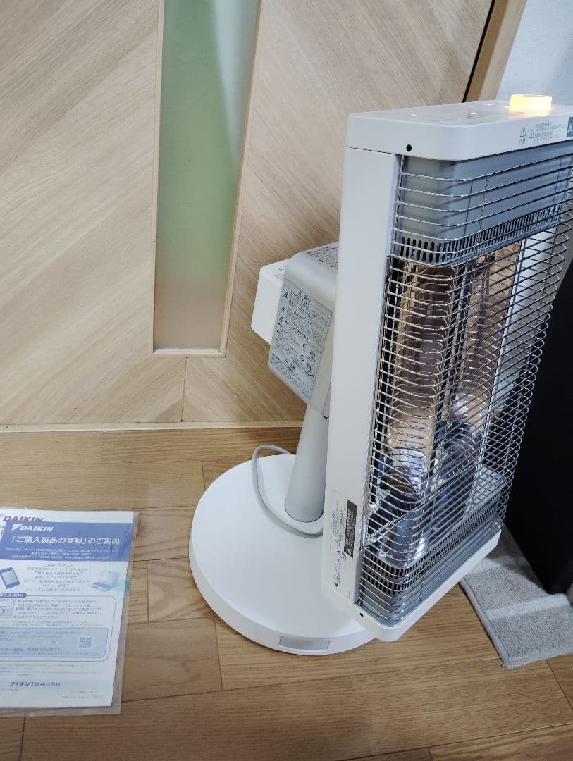極美品・動作良好 ダイキン ERFT11ZS-W セラムヒート 2023年製✨️