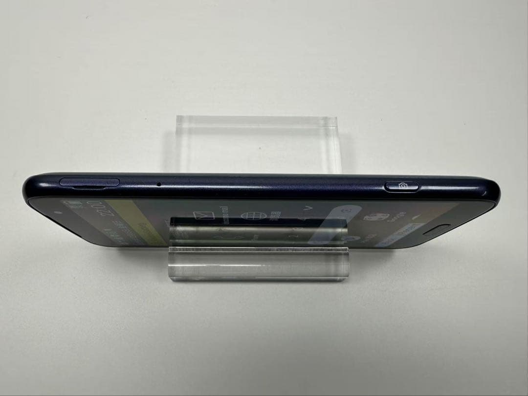 NTT docomo らくらくスマートフォン F-53E ネイビー