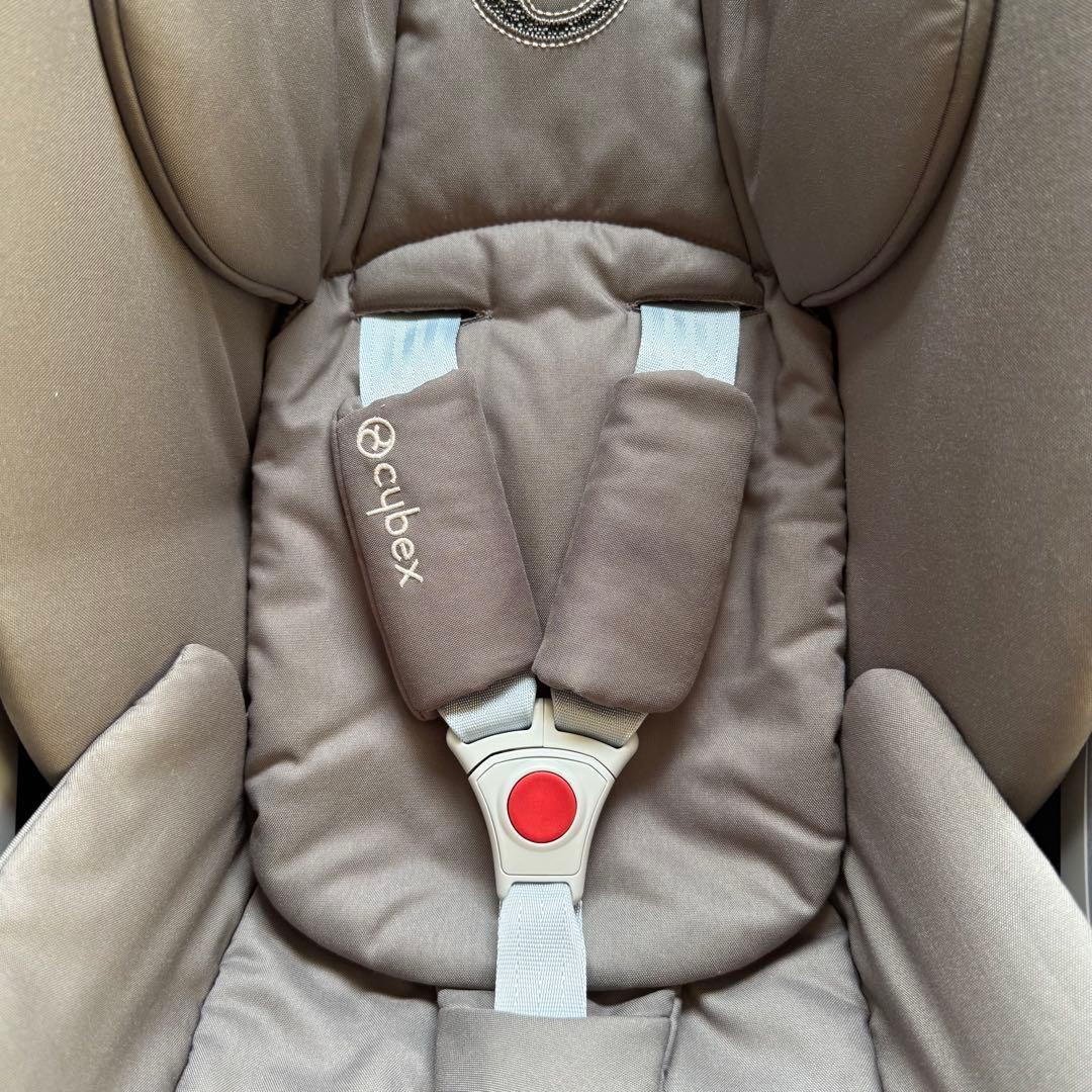 Cybex Cloud Z2 i-size チャイルドシート 新生児インレイ付